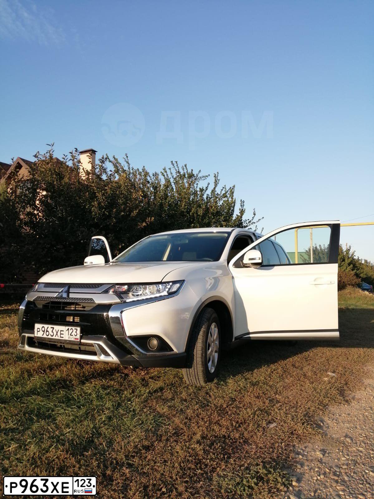 Фото автомобиля MITSUBISHI OUTLANDER, 2018 — госномер В595КТ761. Цвет: Белый