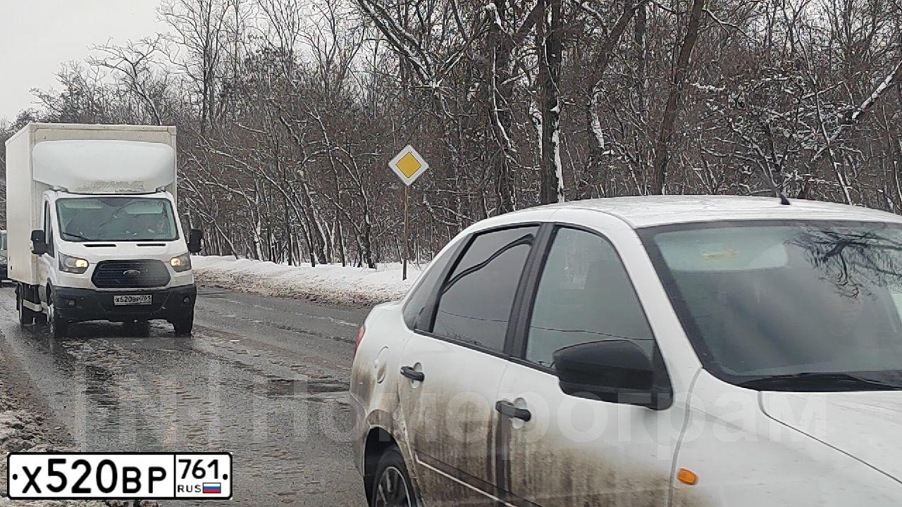 Фото автомобиля AUDI A4, 2020 — госномер А805ВК774. Цвет: СЕРЫЙ