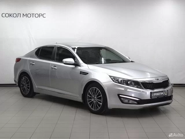 Фото автомобиля KIA MAGENTIS / OPTIMA, 2013 — госномер Е482СА161. Цвет: СЕРЕБРИСТЫЙ