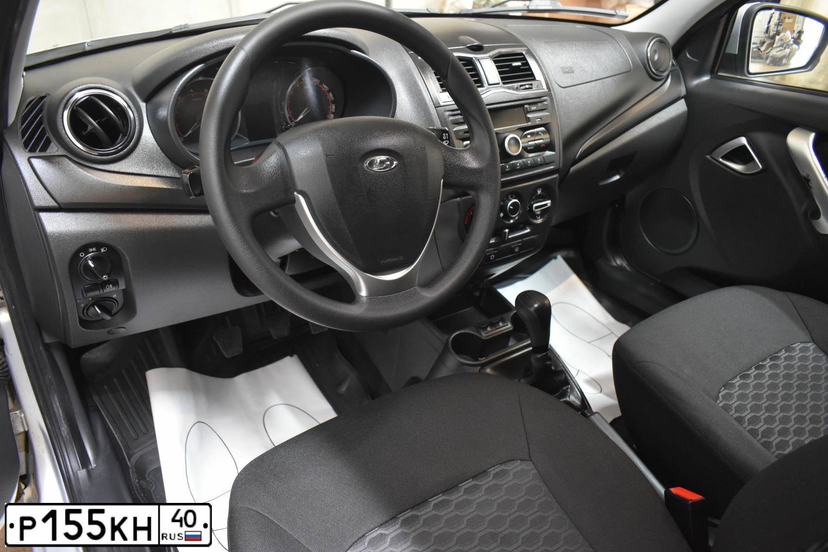 Фото автомобиля LADA 2190 GRANTA, 2020 — госномер Р155КН40. Цвет: СЕРЕБРИСТЫЙ