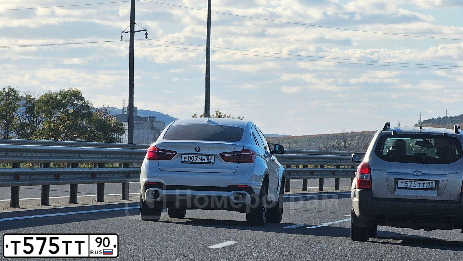 Фото автомобиля HYUNDAI TUCSON, 2004 — госномер Т575ТТ90. Цвет: СЕРЕБРИСТЫЙ