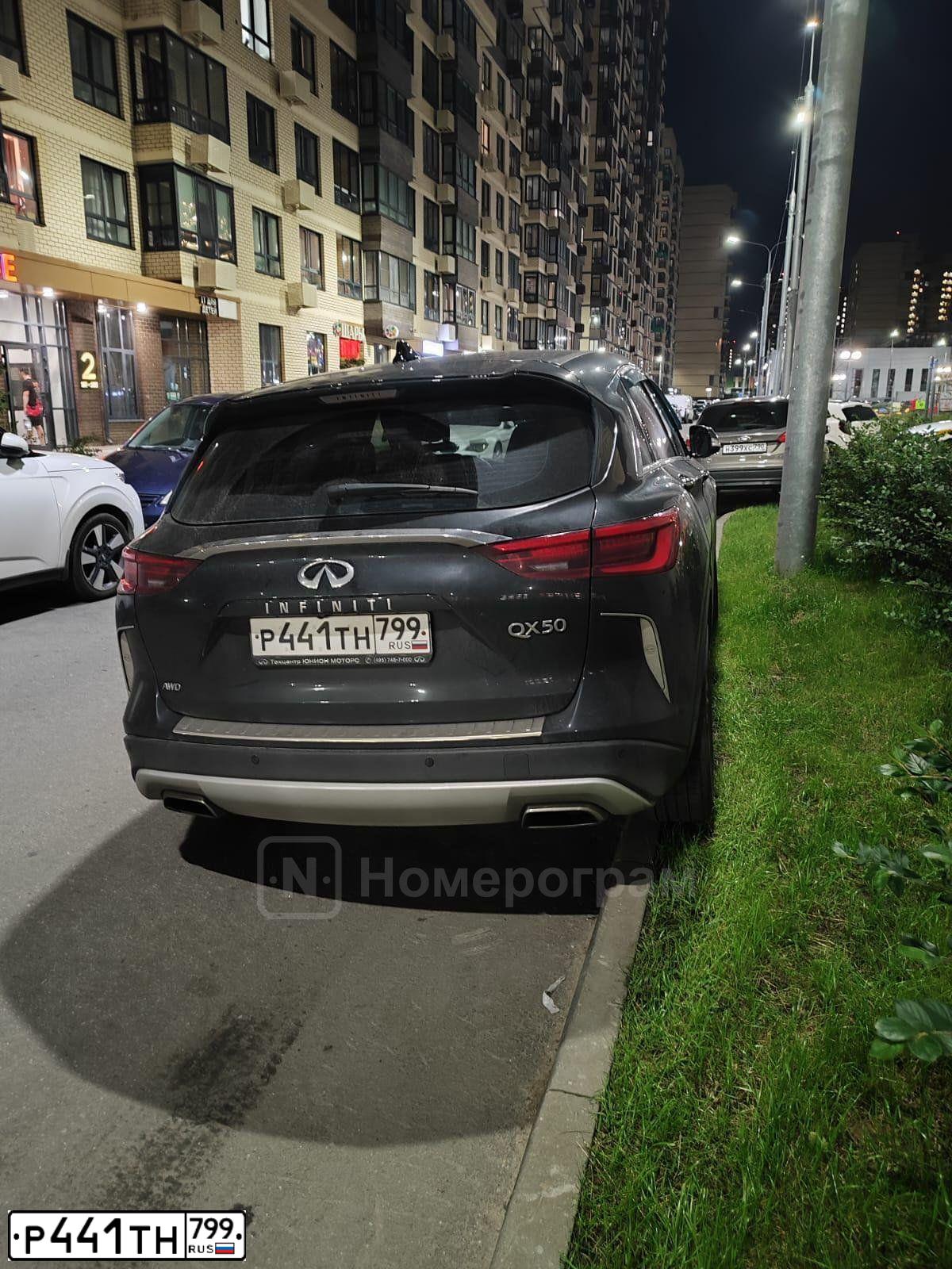 Фото автомобиля INFINITI QX50 /EX/, 2019 — госномер Р441ТН799. Цвет: ЧЕРНЫЙ