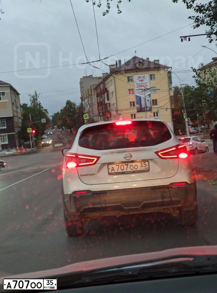 Фото автомобиля HYUNDAI SOLARIS, 2013 — госномер К366УА35. Цвет: СЕРО-ГОЛУБОЙ