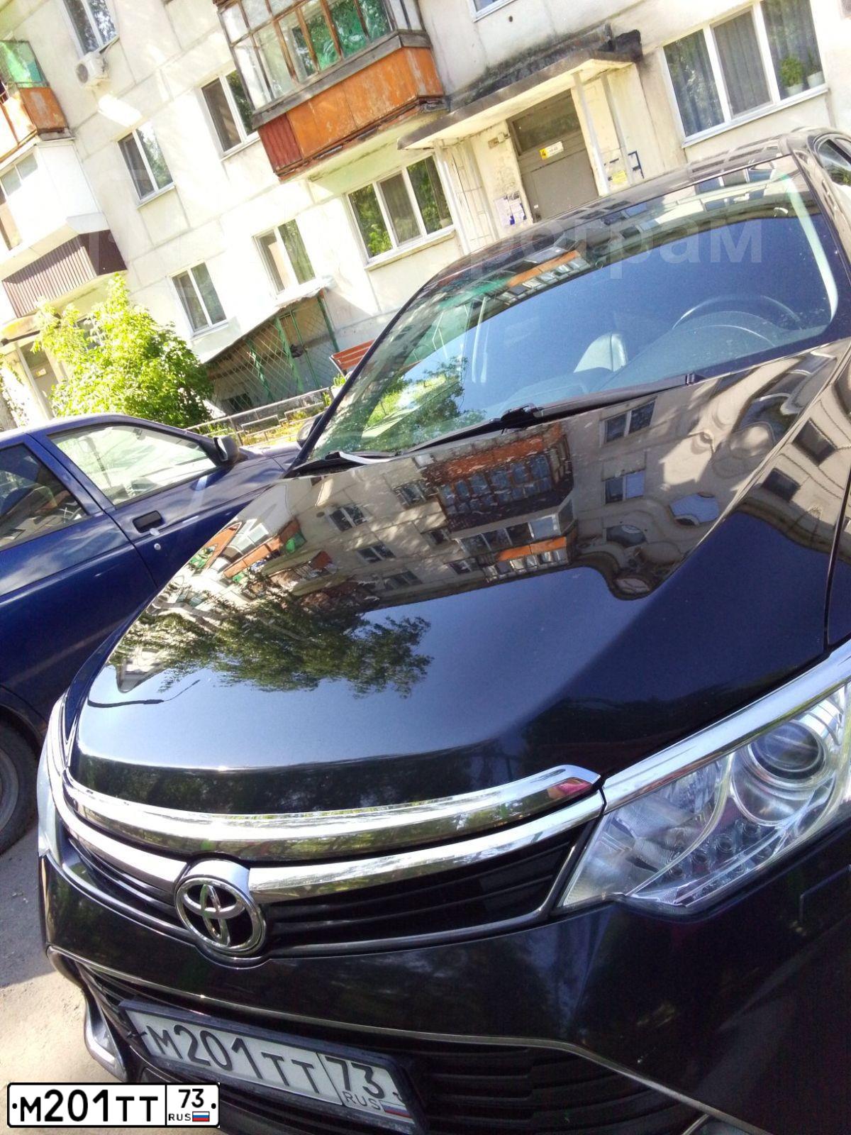 Фото автомобиля TOYOTA CAMRY, 2016 — госномер М201ТТ73. Цвет: ЧЕРНЫЙ МЕТАЛЛИК