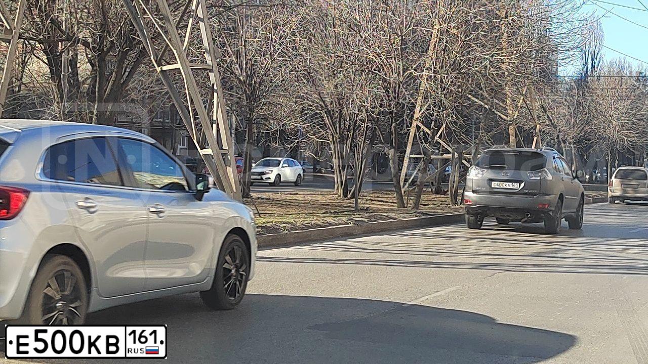 Фото автомобиля BMW SERIE 3, 2003 — госномер О268АХ154. Цвет: ЧЕРНЫЙ