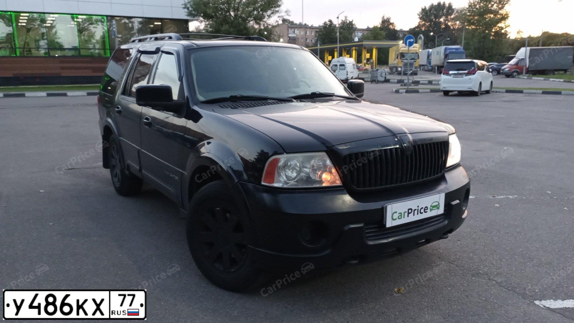 Фото автомобиля LINCOLN NAVIGATOR, 2004 — госномер Х667АУ790. Цвет: ЧЕРНЫЙ