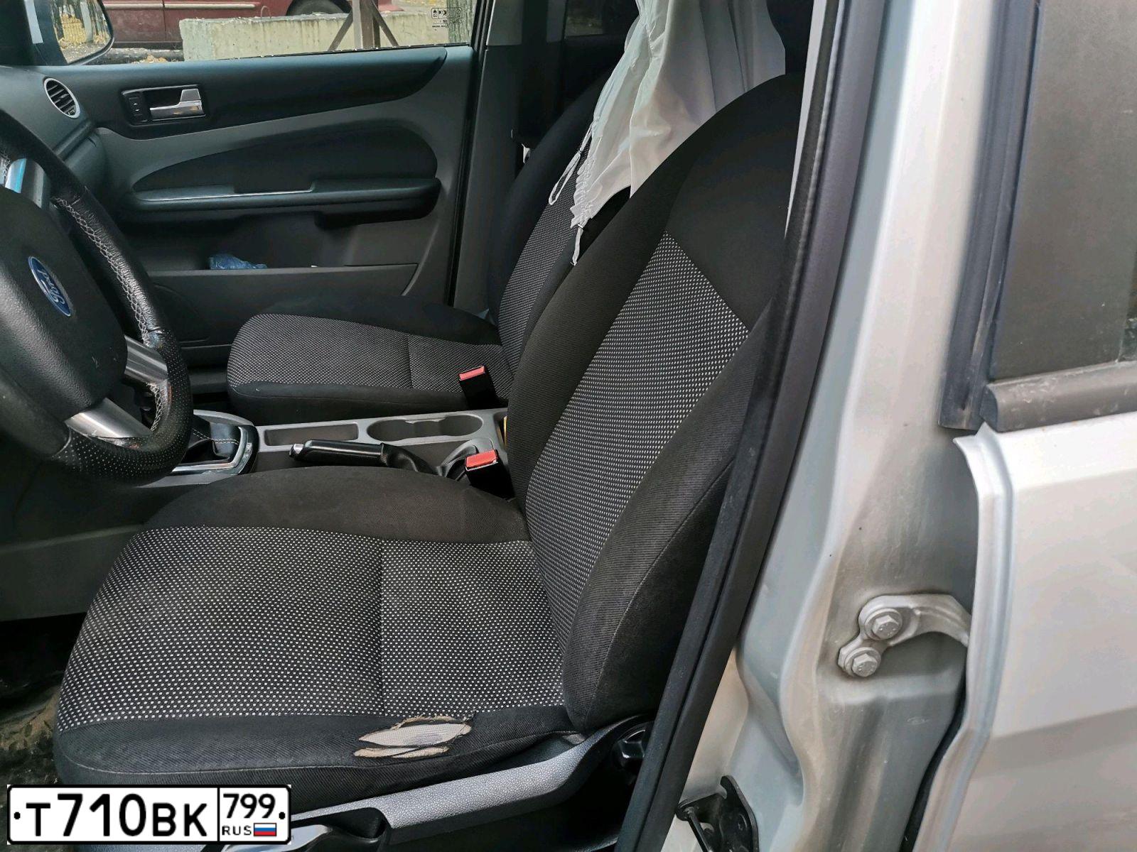 Фото автомобиля FORD FOCUS, 2011 — госномер Т710ВК799. Цвет: СЕРЕБРИСТЫЙ