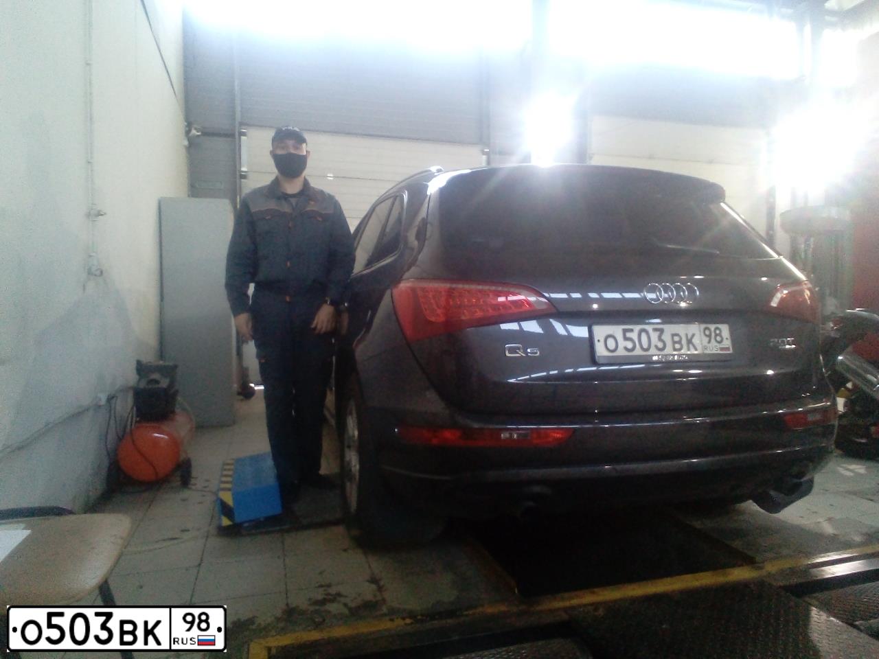 Фото автомобиля AUDI Q5, 2010 — госномер Е384ВУ180