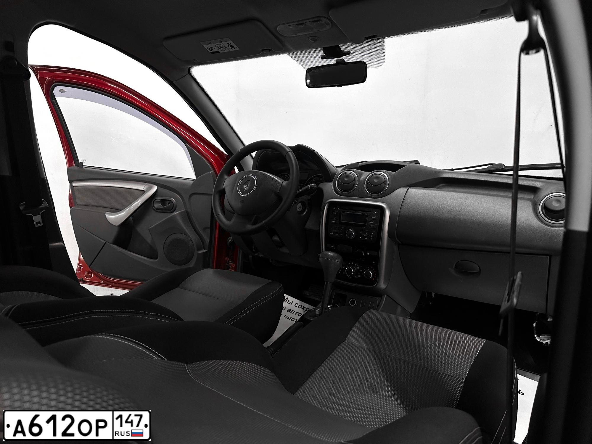 Фото автомобиля RENAULT DUSTER, 2012 — госномер А764СО147. Цвет: Красный