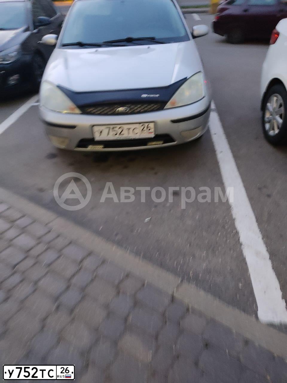 Фото автомобиля FORD FOCUS, 2005 — госномер У752ТС26. Цвет: СЕРЕБРИСТЫЙ