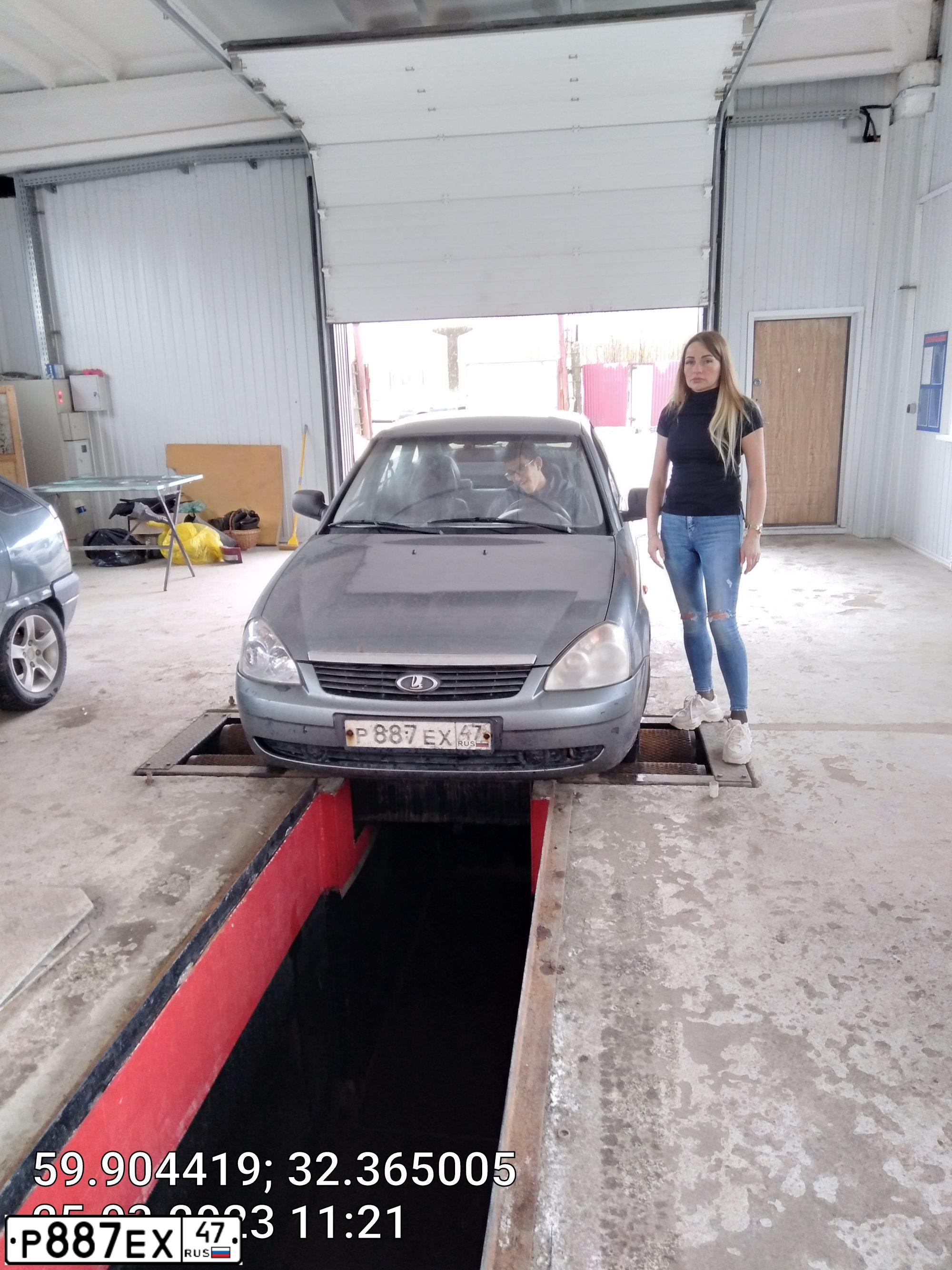 Фото автомобиля LADA 2172 PRIORA, 2008 — госномер К446ОВ53. Цвет: СЕРО-ЗЕЛЕНЫЙ