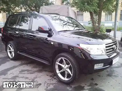 Фото автомобиля ВАЗ 21060, 1999 — госномер Т095ВТ199. Цвет: СЕРЫЙ МЕТАЛЛИК
