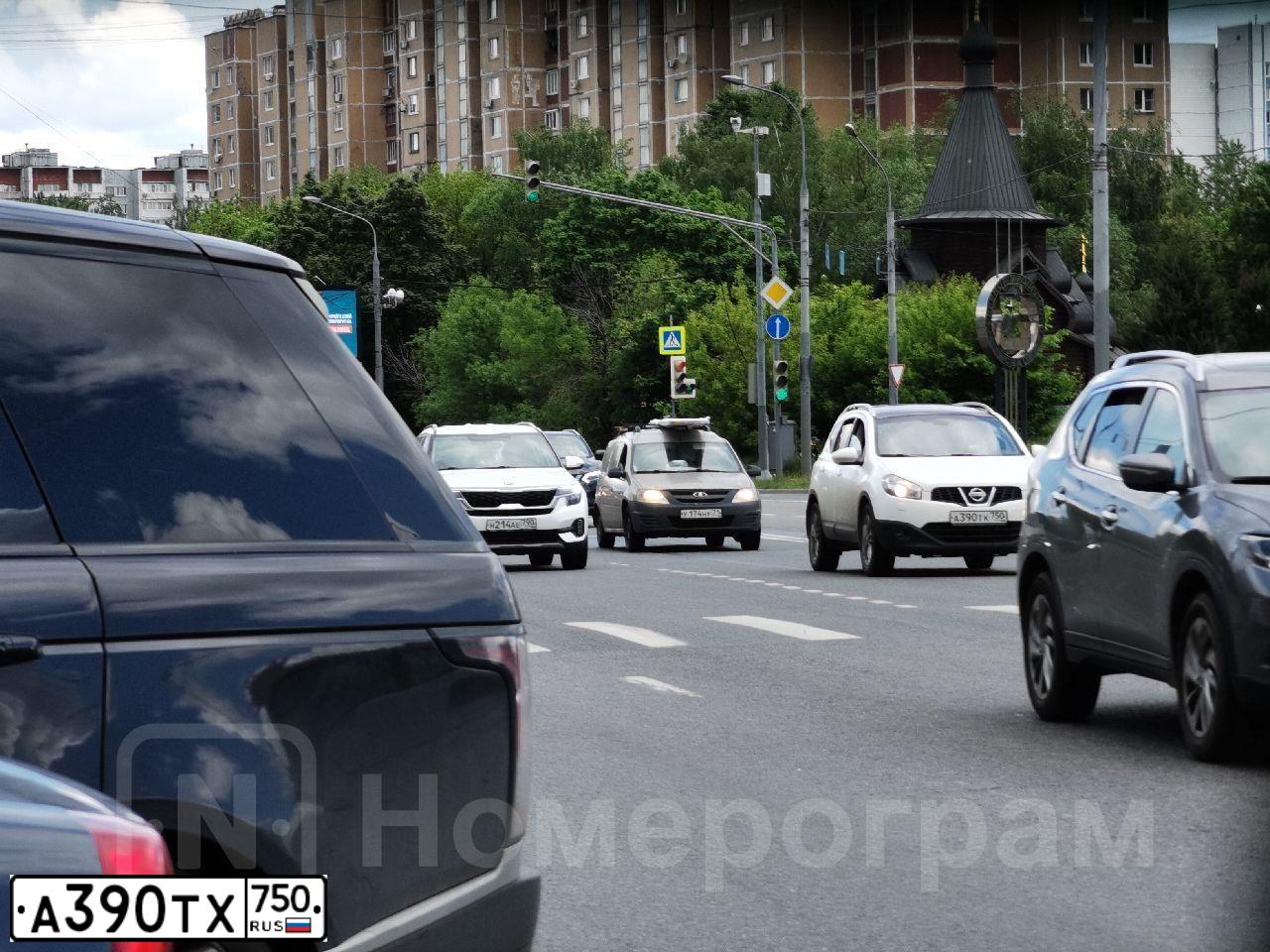 Фото автомобиля KIA MAGENTIS / OPTIMA, 2013 — госномер Н100ЕМ790. Цвет: синий