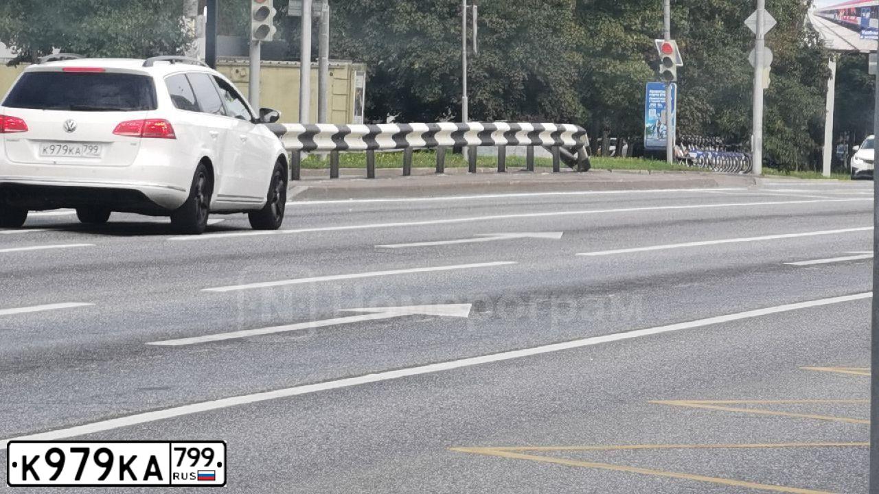 Фото автомобиля VOLKSWAGEN PASSAT, 2014 — госномер В506ВО181. Цвет: Белый