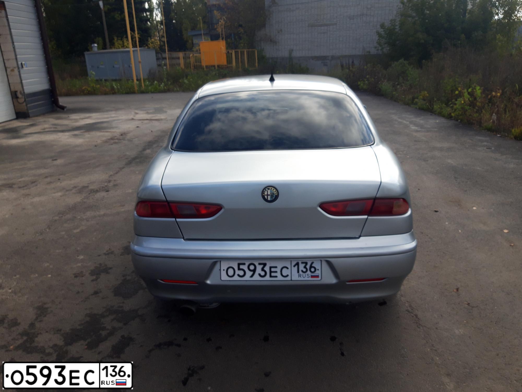 Фото автомобиля ALFA ROMEO 156, 2002 — госномер Р975ВТ70. Цвет: СЕРЫЙ