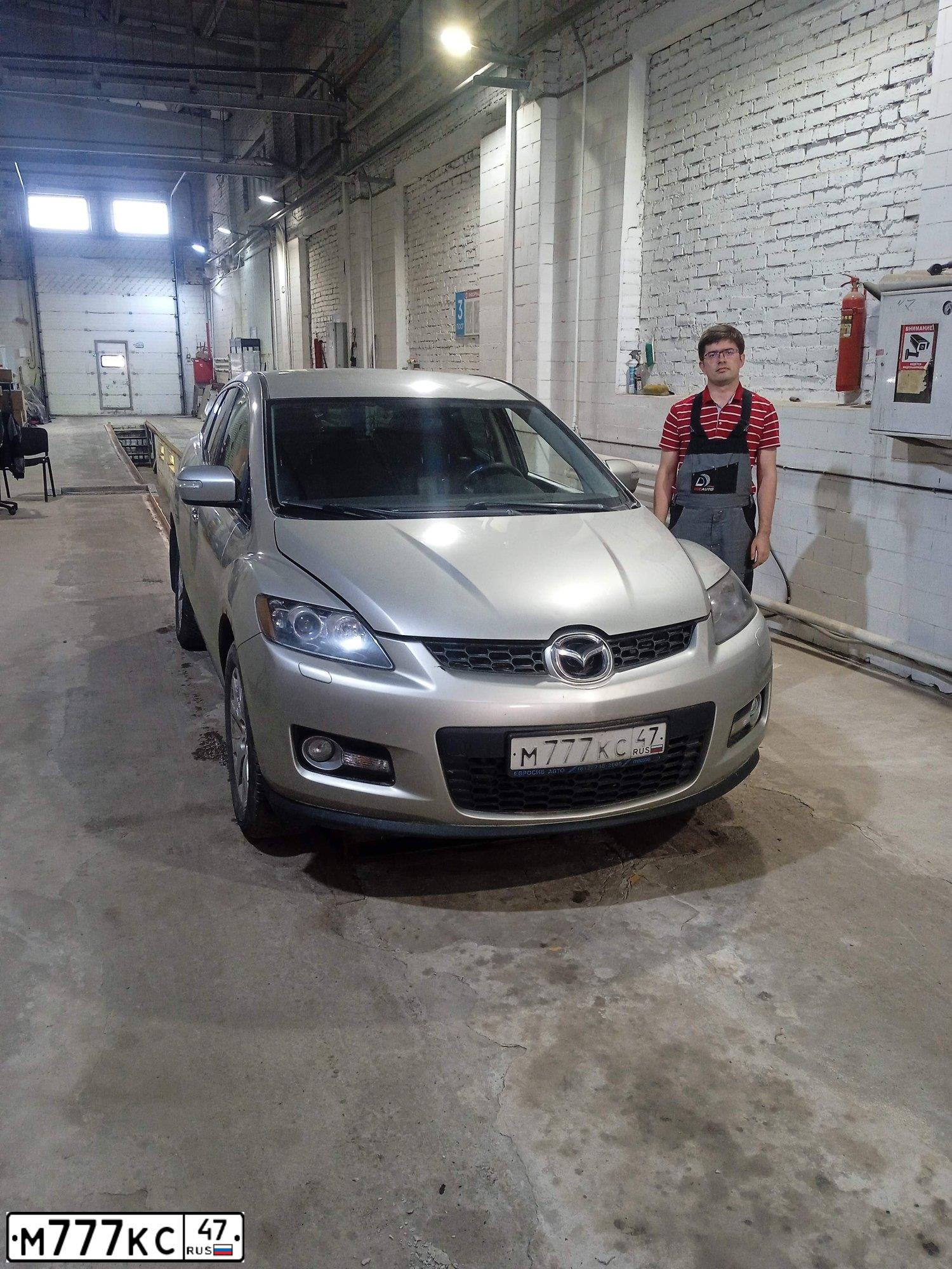 Фото автомобиля MAZDA CX-7, 2007 — госномер М777КС47. Цвет: Серебристый