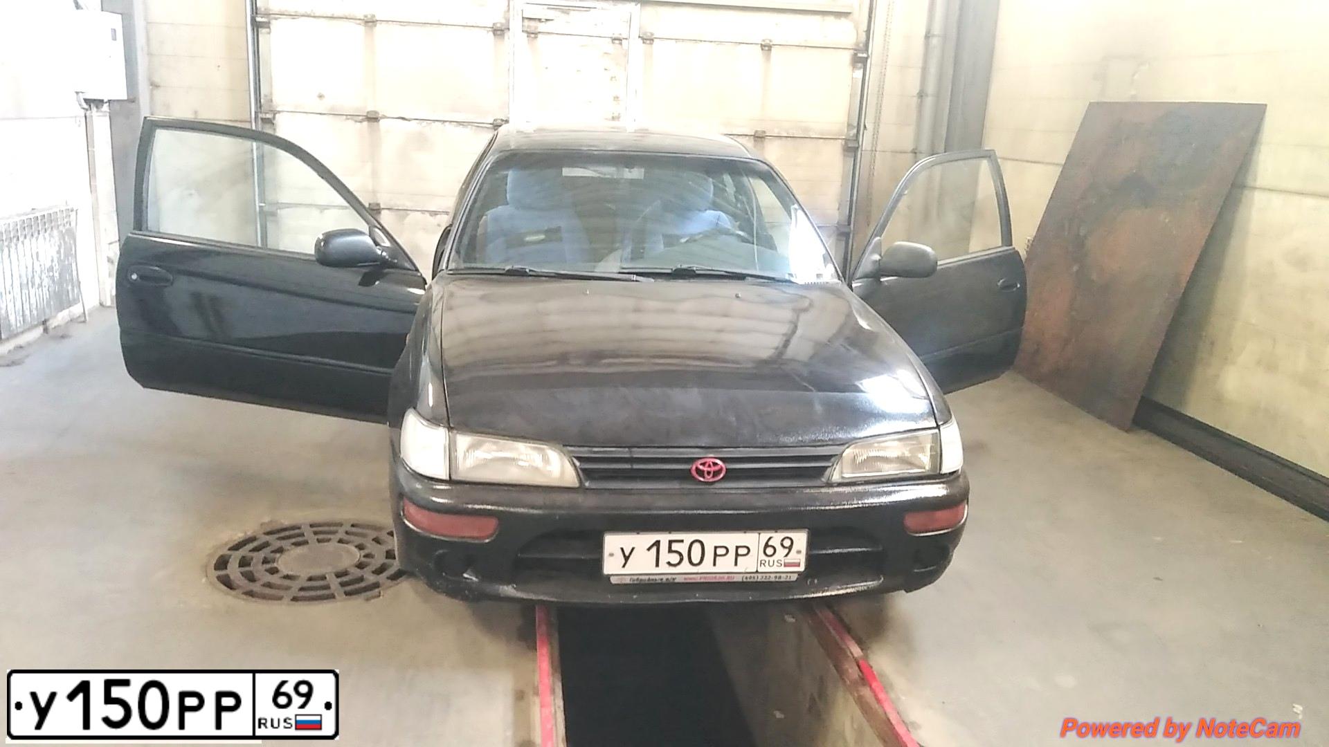 Фото автомобиля TOYOTA COROLLA, 1993 — госномер Н076ОМ190. Цвет: ЧЕРНЫЙ