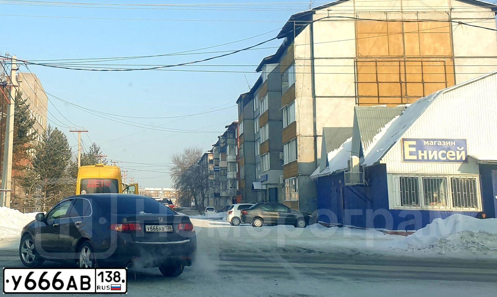 Фото автомобиля LADA 2170 PRIORA, 2012 — госномер У666АВ138. Цвет: СИНЕ-ЧЕРНЫЙ