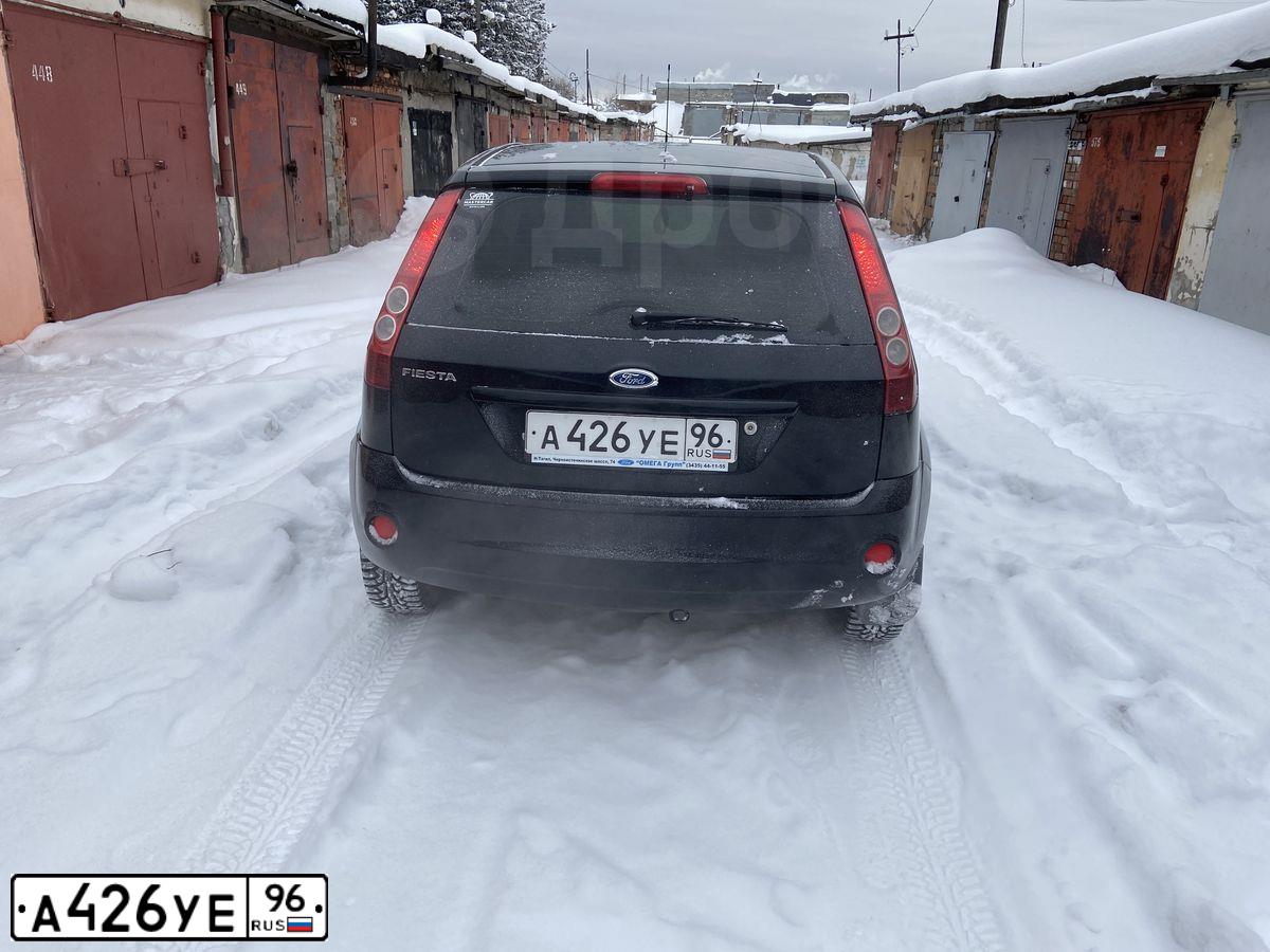 Фото автомобиля FORD FIESTA  ASPIRE, 2007 — госномер О922ЕВ196. Цвет: ЧЕРНЫЙ