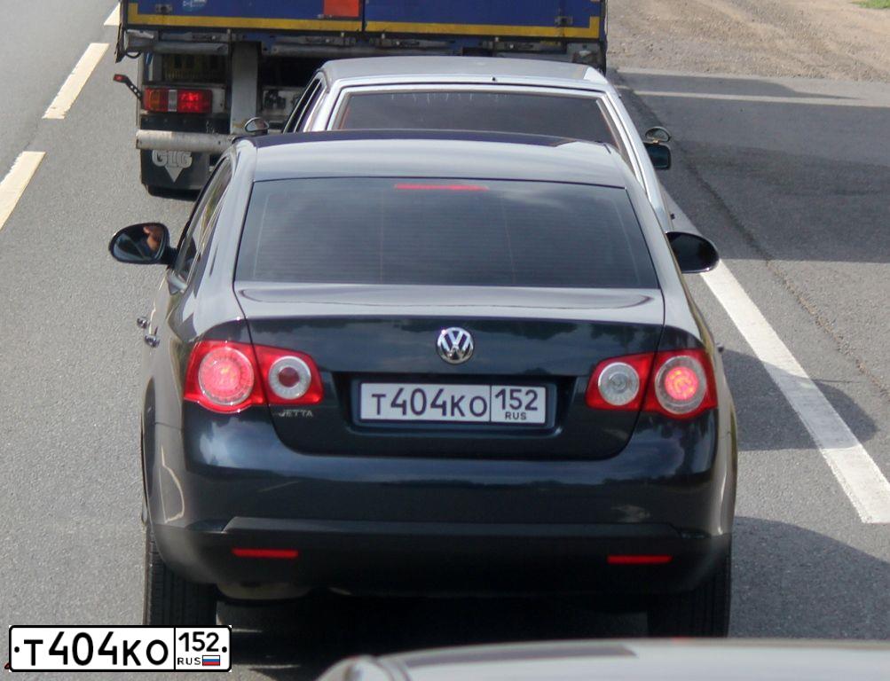 Фото автомобиля VOLKSWAGEN JETTA, 2010 — госномер Т404КО152. Цвет: СЕРО-СИНИЙ