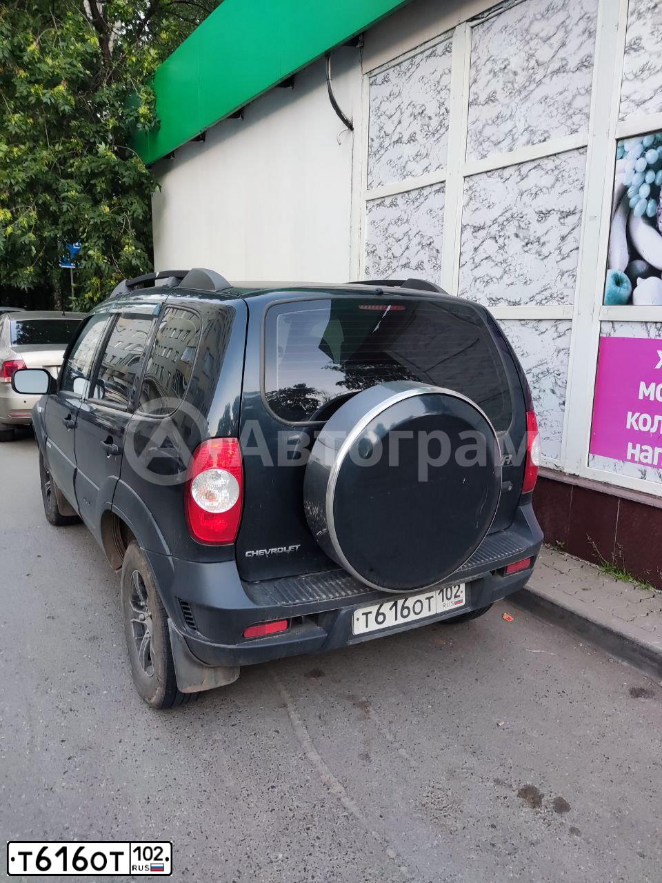 Фото автомобиля CHEVROLET NIVA, 2011 — госномер Т616ОТ102. Цвет: СИНИЙ МЕТАЛЛИК