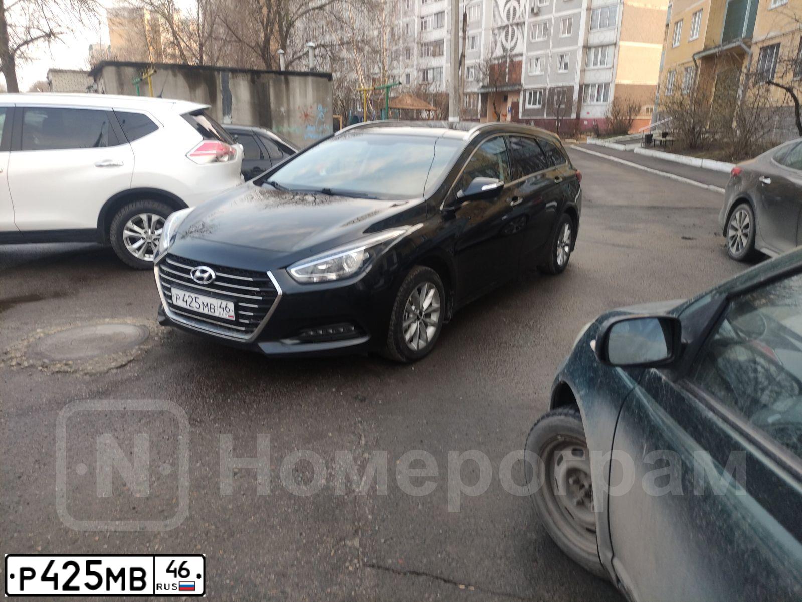 Фото автомобиля HYUNDAI I40, 2016 — госномер Р425МВ46. Цвет: ЧЕРНЫЙ