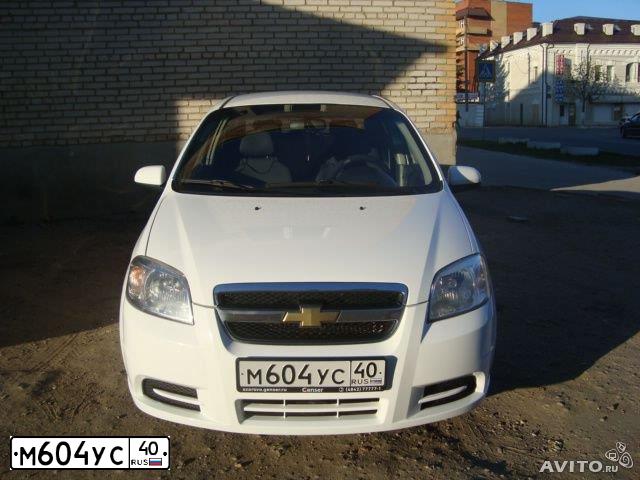 Фото автомобиля CHEVROLET AVEO, 2011 — госномер М604УС40. Цвет: БЕЛЫЙ