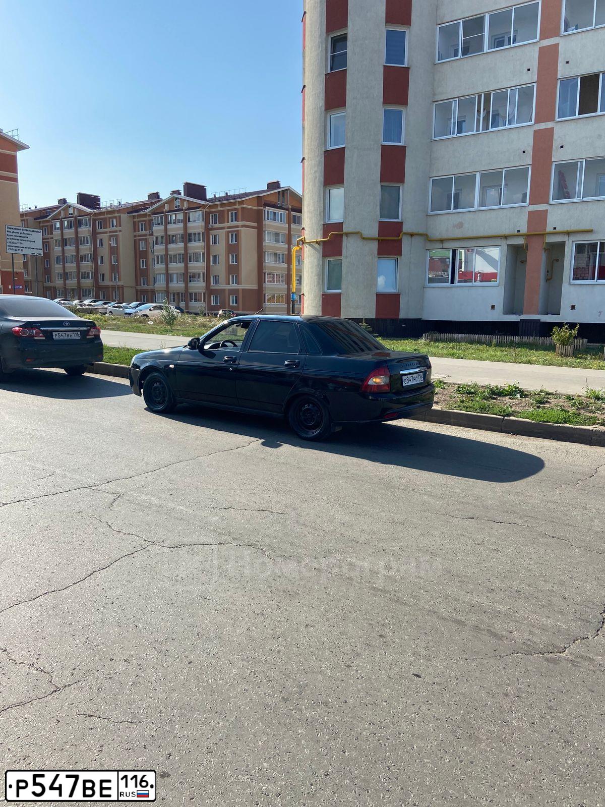 Фото автомобиля TOYOTA COROLLA, 2012 — госномер К088ОН702. Цвет: ЧЕРНЫЙ