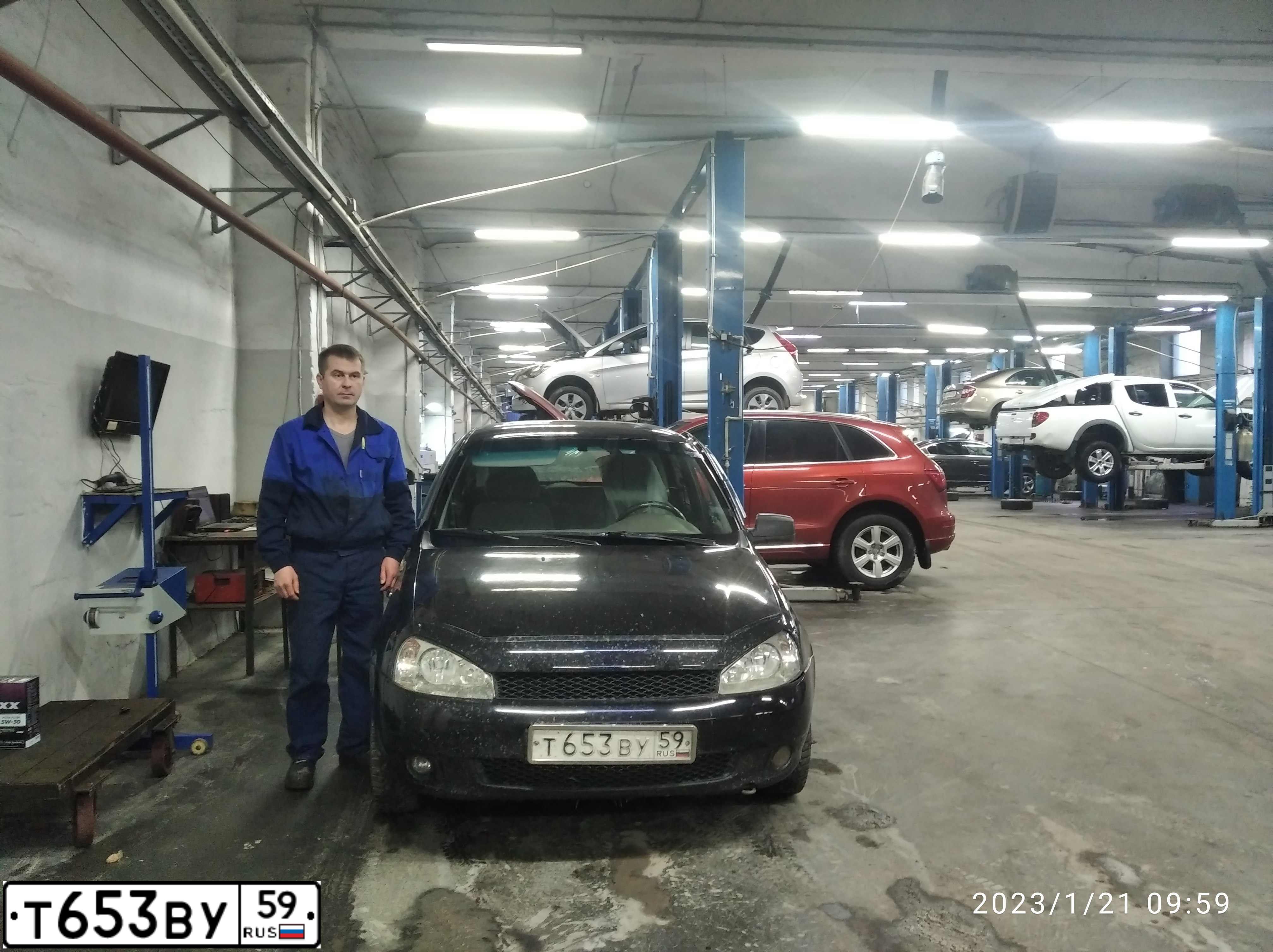 Фото автомобиля LADA KALINA, 2010 — госномер С530КЕ196