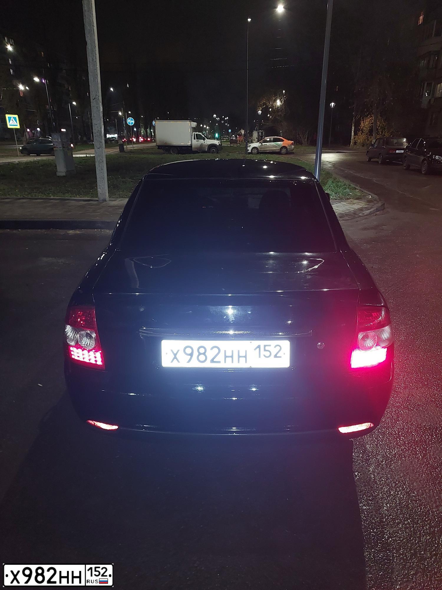 Фото автомобиля LADA 2170 PRIORA, 2015 — госномер Х982НН152. Цвет: ЧЕРНЫЙ