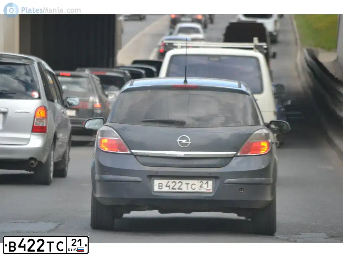 Фото автомобиля OPEL ASTRA, 2008 — госномер В422ТС21. Цвет: СЕРО-СИНИЙ
