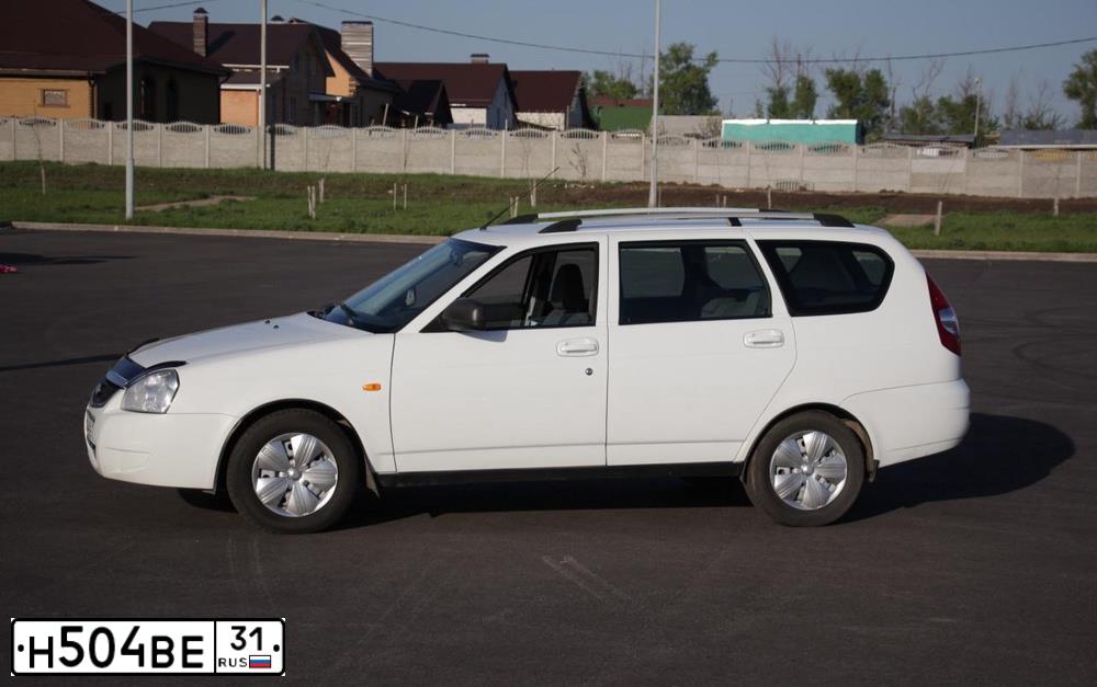 Фото автомобиля LADA 2171 PRIORA, 2012 — госномер У879ЕУ136. Цвет: Белый