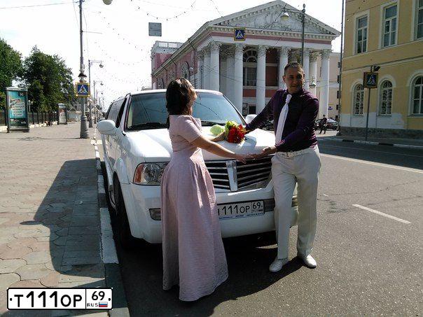 Фото автомобиля CHEVROLET NIVA, 2012 — госномер Т666РМ69. Цвет: Светло-Серебристый металлик