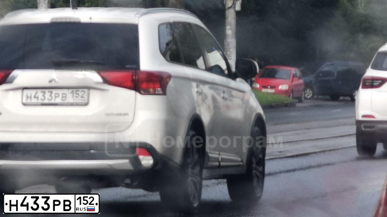 Фото автомобиля MITSUBISHI OUTLANDER, 2015 — госномер Н433РВ152. Цвет: Белый