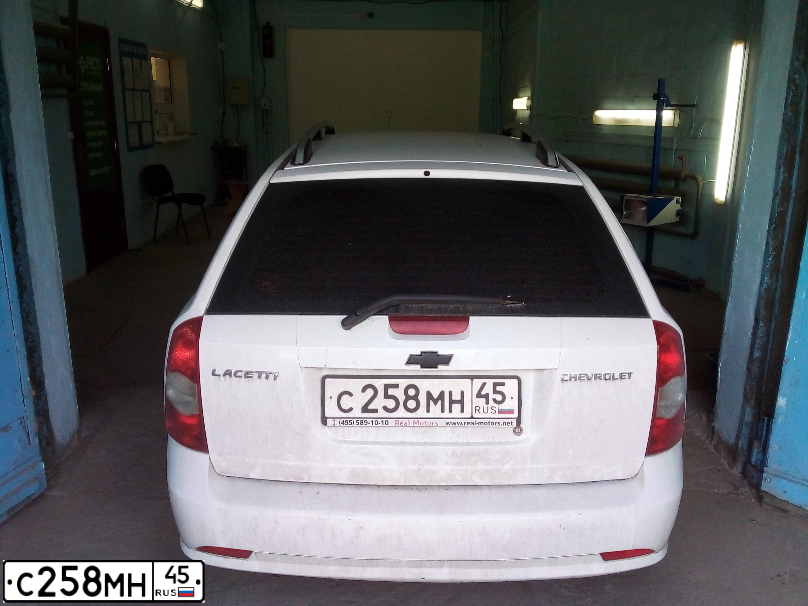 Фото автомобиля CHEVROLET LACETTI, 2012 — госномер С258МН45. Цвет: Белый