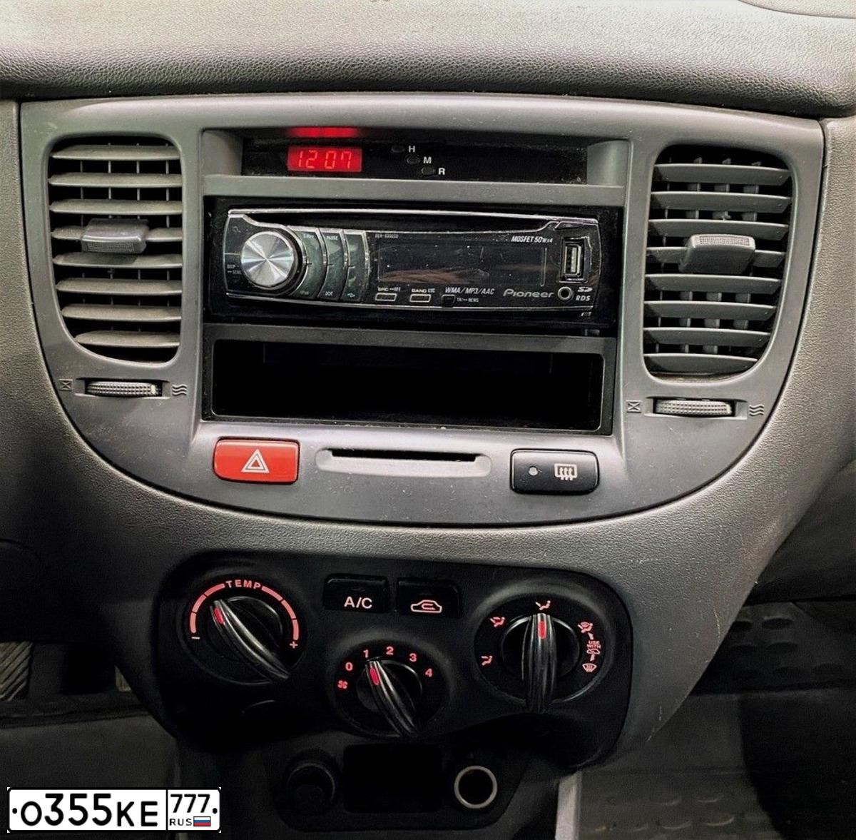 Фото автомобиля PEUGEOT 308, 2008 — госномер О355КЕ777. Цвет: ЧЕРНЫЙ