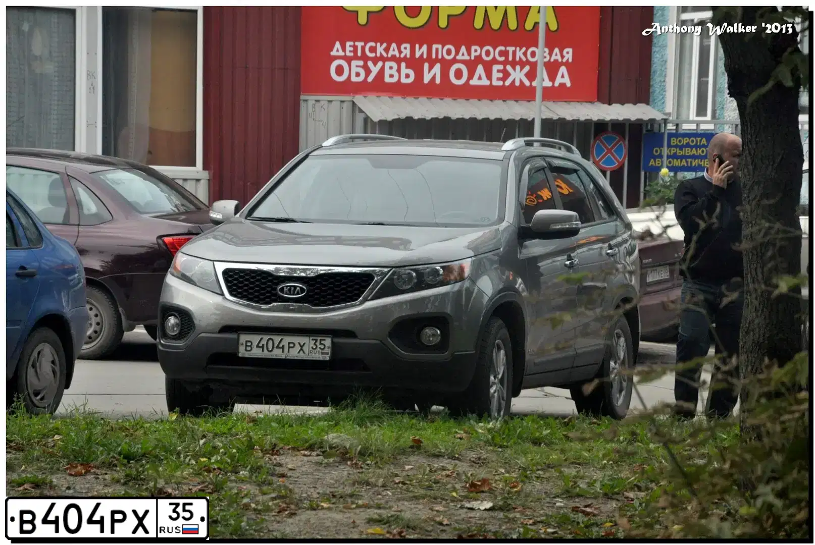 Фото автомобиля KIA SORENTO, 2011 — госномер В404РХ35. Цвет: ПЕРЛАМ.-СЕРЕБРИСТЫЙ