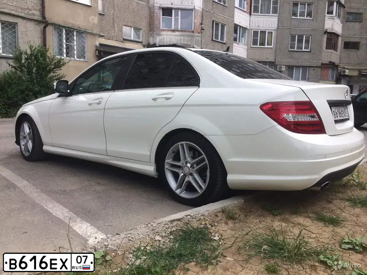Фото автомобиля MERCEDES C-KLASSE, 2007 — госномер С994ЕК124. Цвет: БЕЛЫЙ
