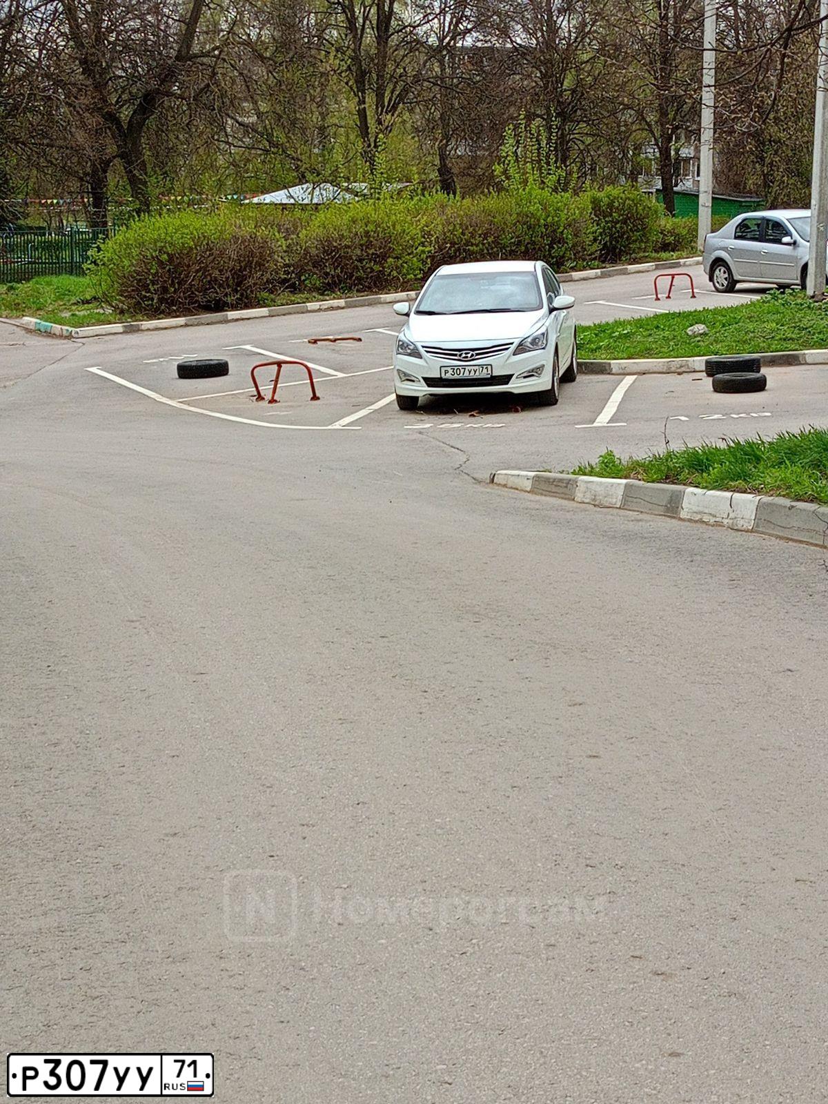Фото автомобиля HYUNDAI SOLARIS, 2015 — госномер Р307УУ71. Цвет: Белый