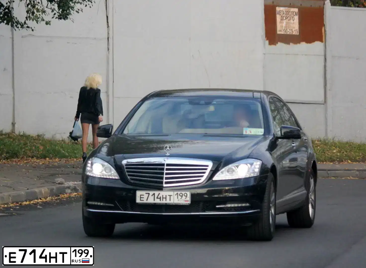 Фото автомобиля MERCEDES S-KLASSE, 2012 — госномер М165КН154. Цвет: ЧЕРНЫЙ