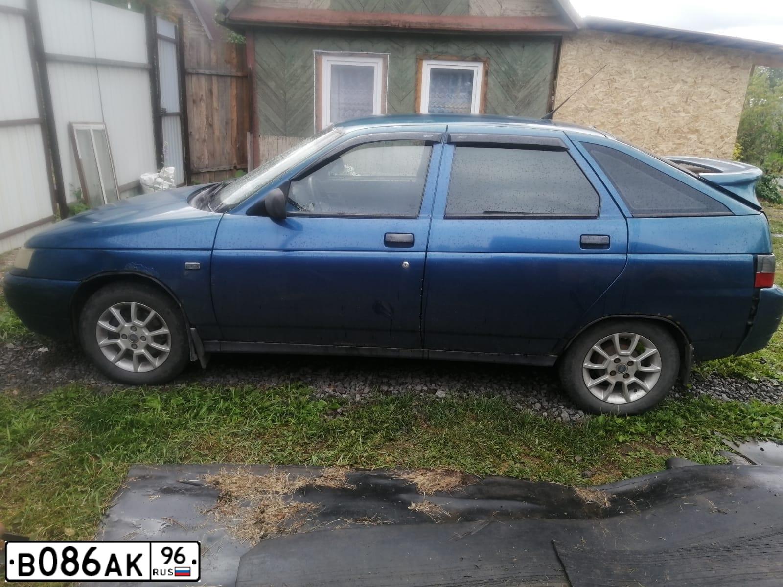 Фото автомобиля LADA 2112, 2005 — госномер В086АК96. Цвет: Сине-зеленый