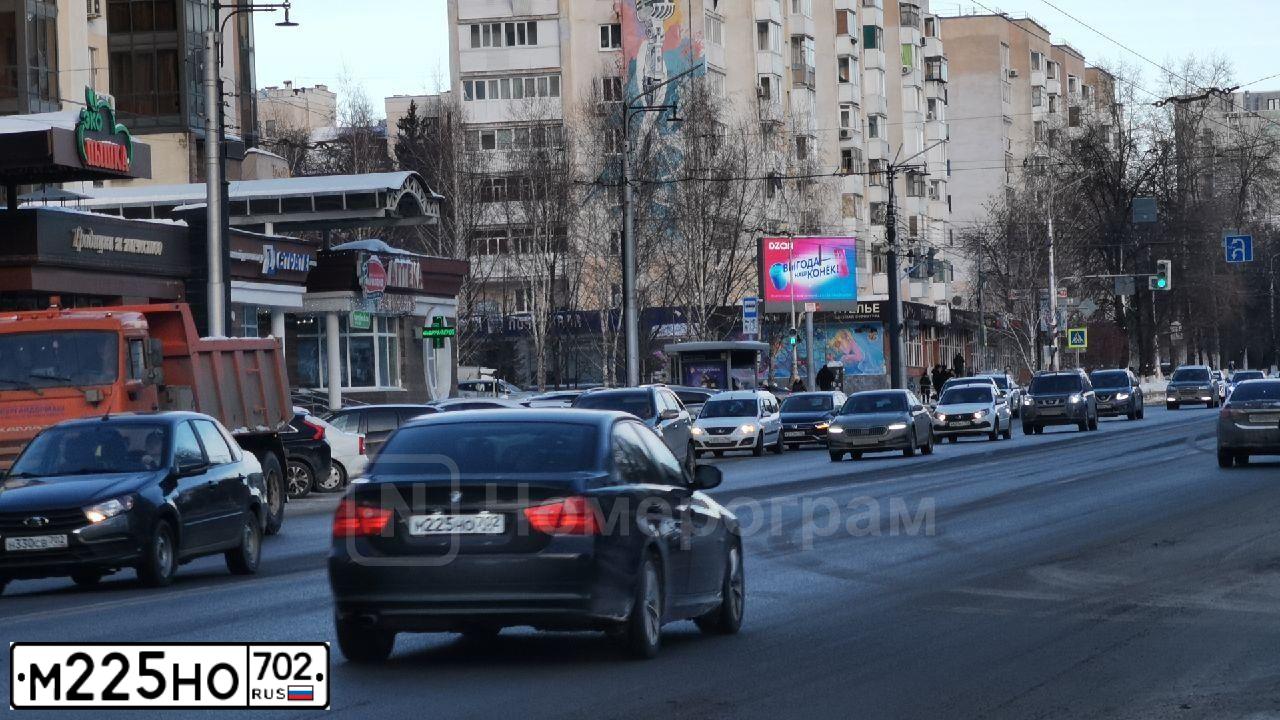 Фото автомобиля BMW W SERIE 3, 2010 — госномер М225НО702. Цвет: ЧЕРНЫЙ