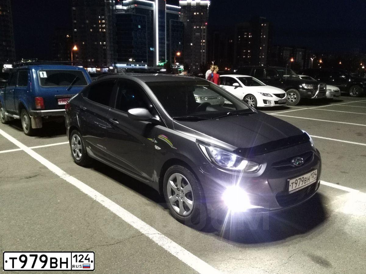 Фото автомобиля PEUGEOT 308, 2011 — госномер Т979ВМ124. Цвет: СЕРЕБРИСТЫЙ