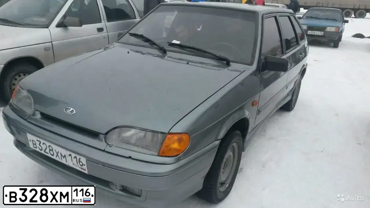 Фото автомобиля LADA 2114 SAMARA, 2010 — госномер В328ХМ116. Цвет: средний серо-зеленый металлик