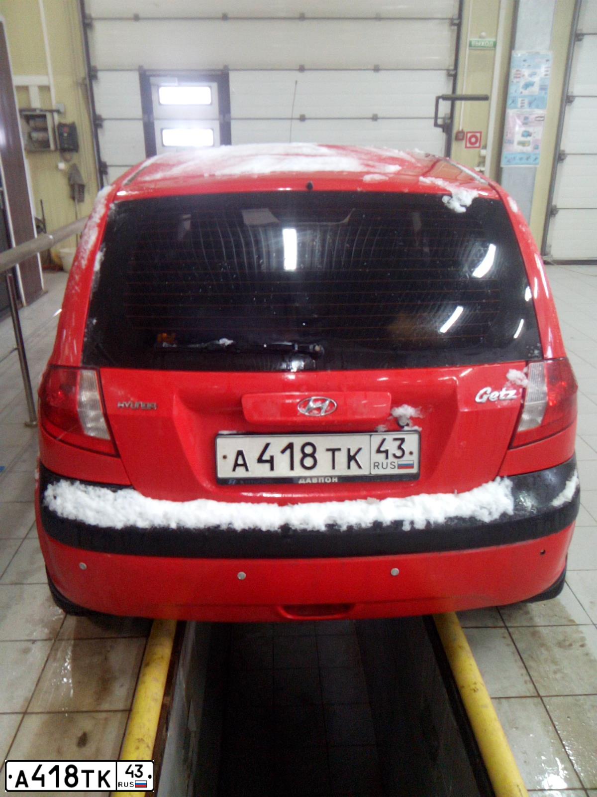 Фото автомобиля HYUNDAI GETZ, 2008 — госномер А418ТК43. Цвет: Красный