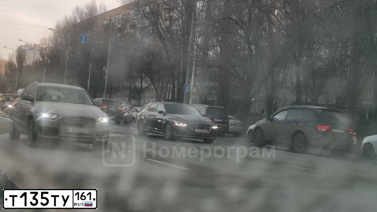 Фото автомобиля KIA MAGENTIS / OPTIMA, 2011 — госномер А438МТ761. Цвет: ЖЕМЧУЖНО-БЕЛЫЙ