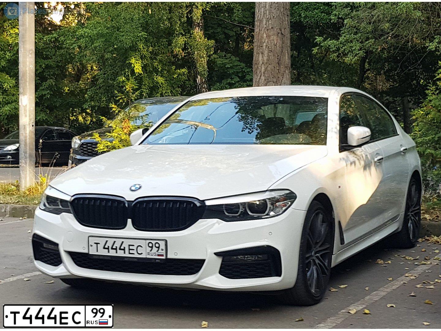 Фото автомобиля MERCEDES E-KLASSE, 2014 — госномер В848ЕУ777. Цвет: синий
