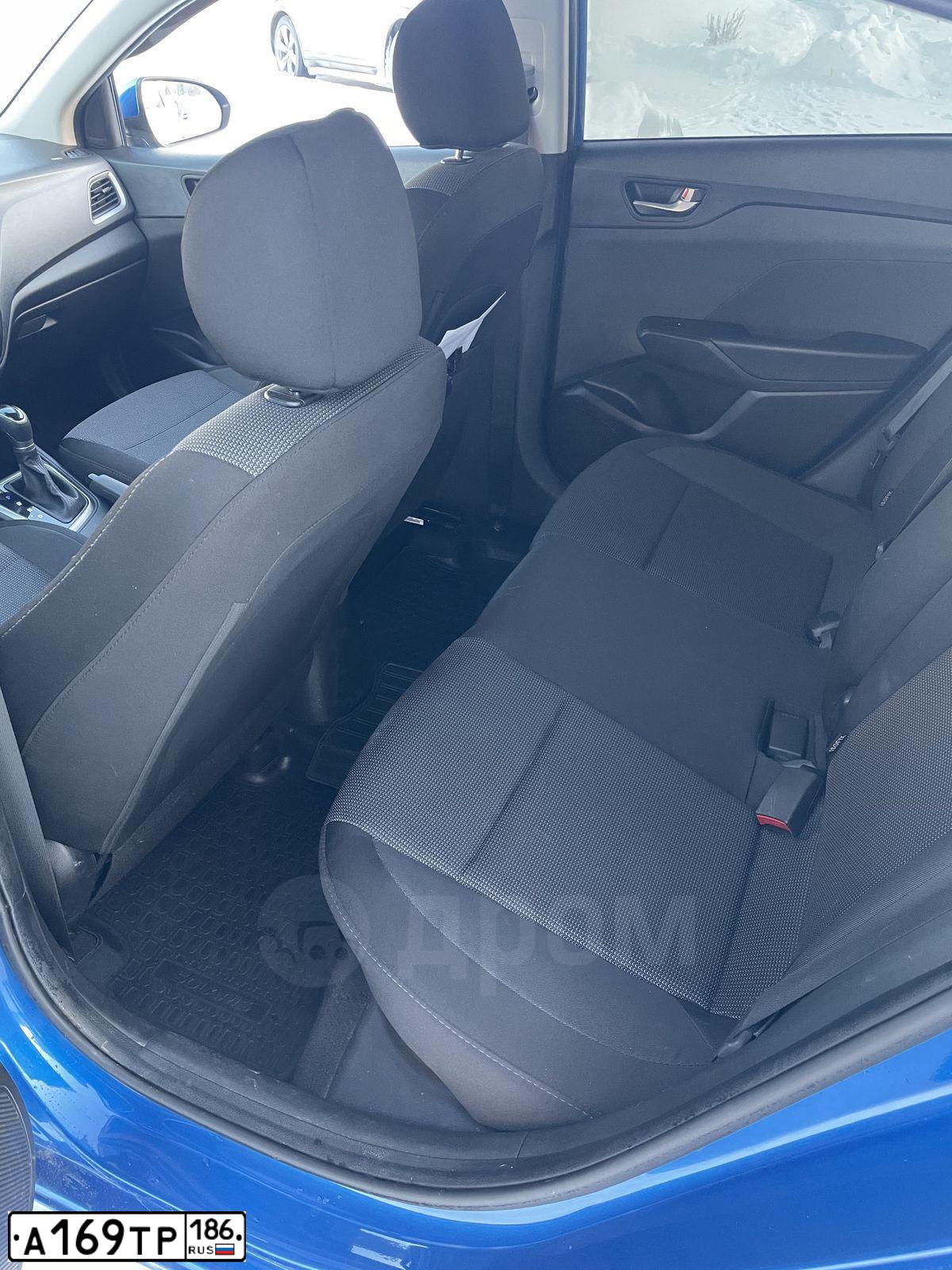 Фото автомобиля HYUNDAI SOLARIS, 2018 — госномер В677ХТ89. Цвет: синий