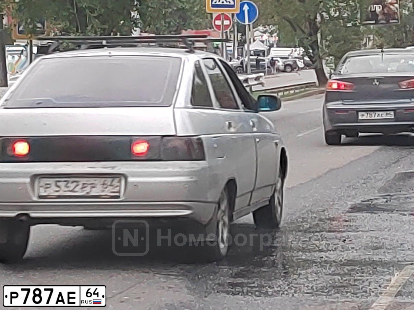 Фото автомобиля FORD MONDEO, 2002 — госномер Х680НЕ152. Цвет: Серебристый