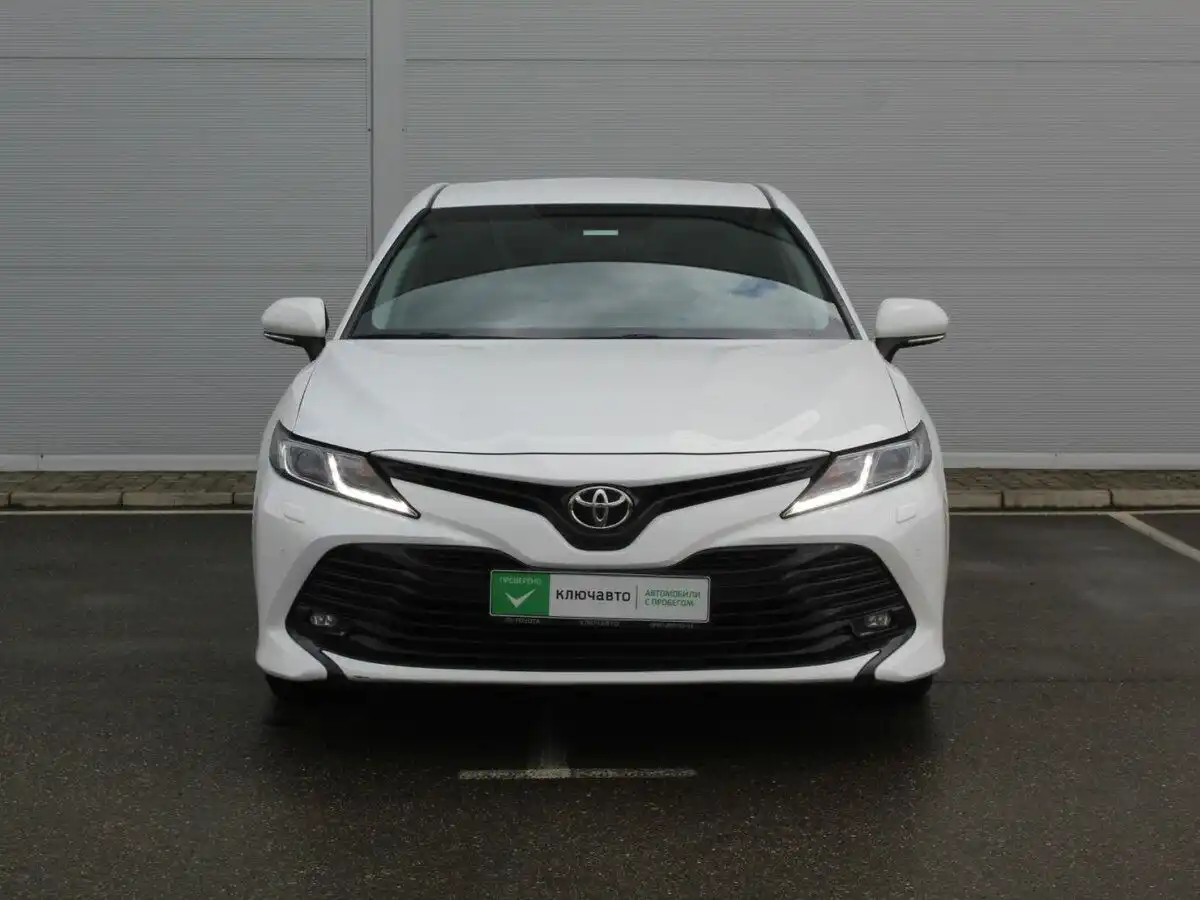 Фото автомобиля TOYOTA CAMRY, 2018 — госномер Н806ТК82